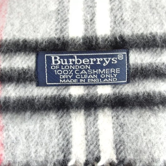 Burberrys Cashmere Scarf - Picture 4 of 4